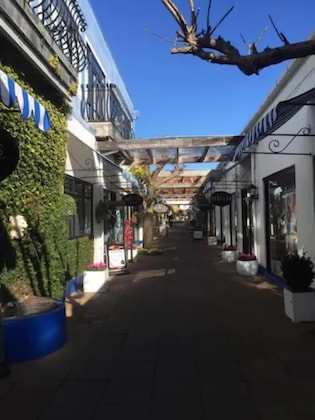 Gallery - Quest On London