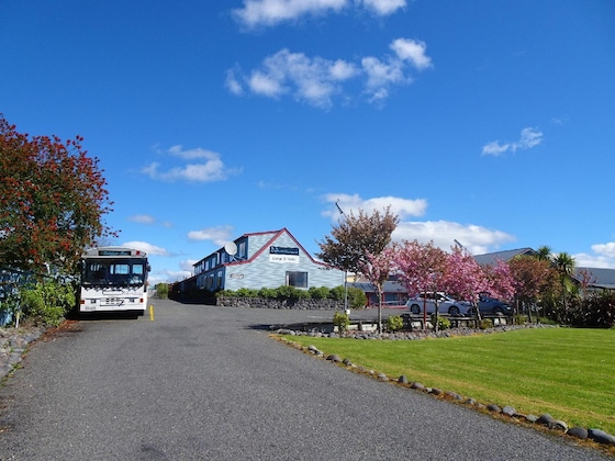 Gallery - Adventure Lodge & Motel