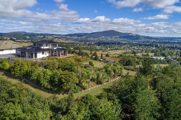 Gallery - Tihi Retreat