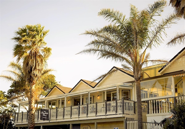 Gallery - The Oyster Inn