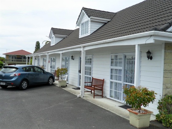 Gallery - Malones Motel