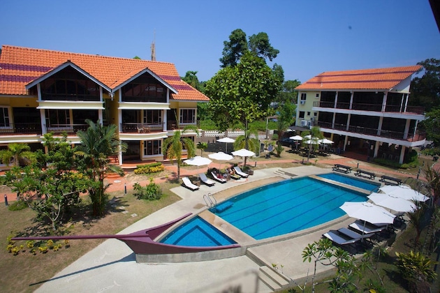 Gallery - Anjungan Beach Resort