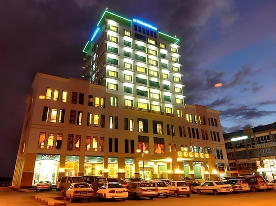 Gallery - The Paramount Hotel