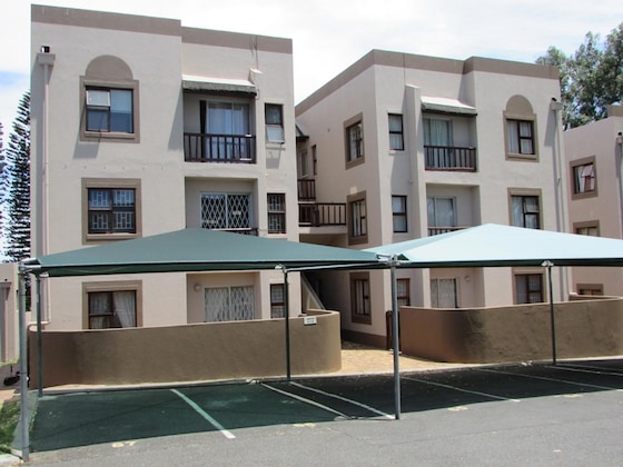 Gallery - Serengeti Self Catering Units