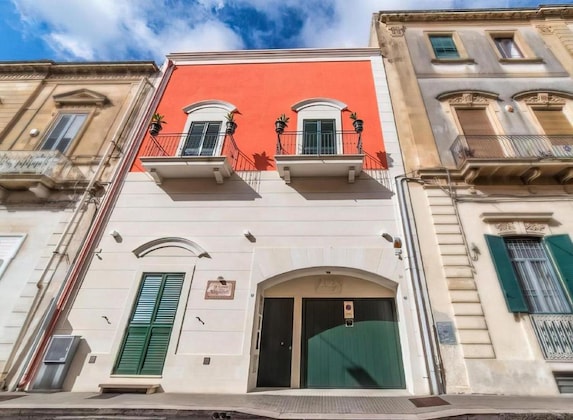 Gallery - Il Cortile Delle Esperidi