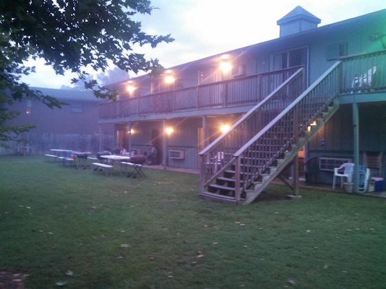Gallery - Taneycomo Lakefront Resort