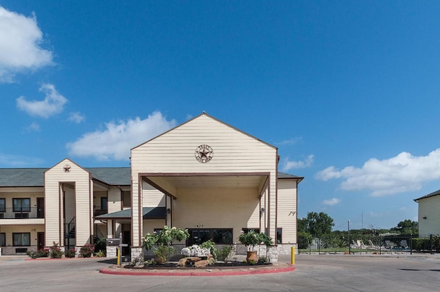 Gallery - Quality Inn & Suites Victoria South