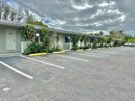 Gallery - Conty's Motel