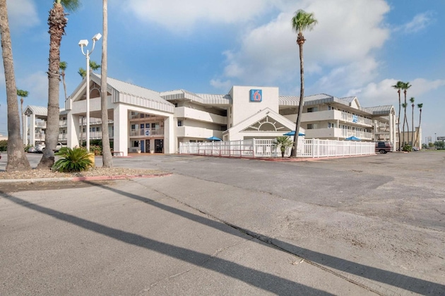 Gallery - Motel 6 Brownsville North #4625