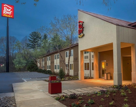 Gallery - Red Roof Inn Plus+ South Deerfield - Amherst