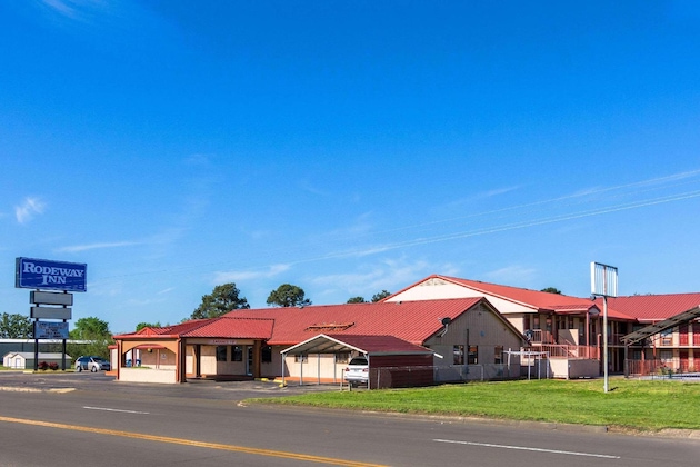 Gallery - Rodeway Inn Broken Bow - Hochatown