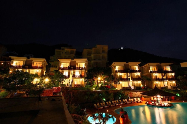 Gallery - Seaside Resort
