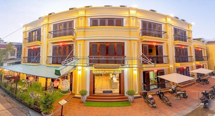 Gallery - Golden River Hotel