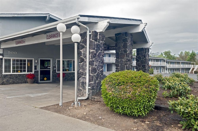 Gallery - Rogue Valley Inn
