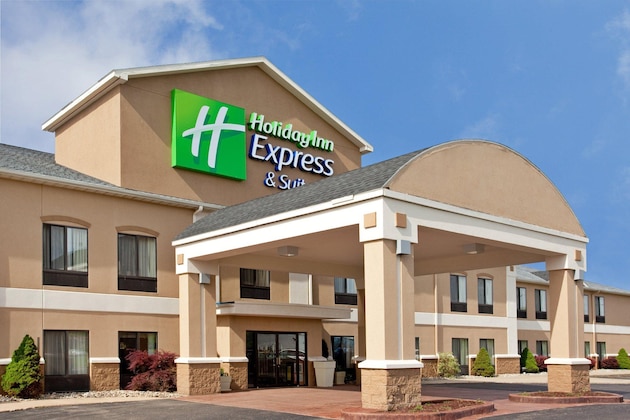 Gallery - Holiday Inn Express & Suites Three Rivers, An Ihg Hotel