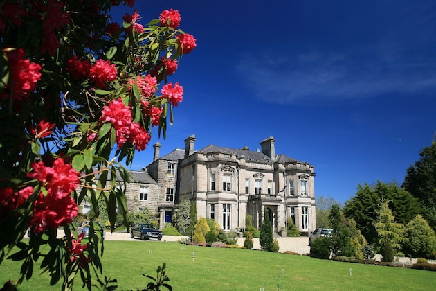 Gallery - Tre-Ysgawen Hall