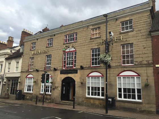 Gallery - Warwick Arms Hotel