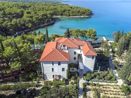 Gallery - Villa Vela Luka