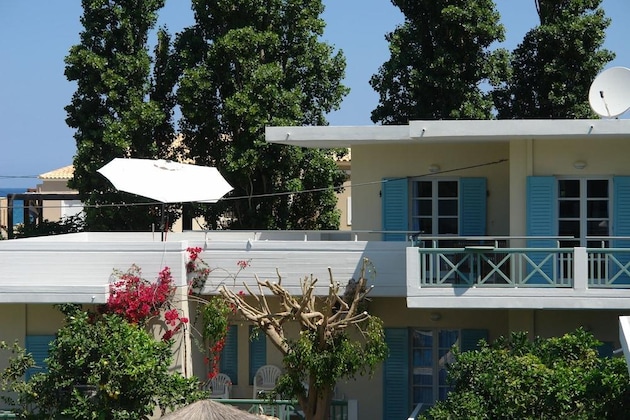 Gallery - Cormoranos Apartments