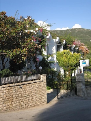 Gallery - Spiros Studios