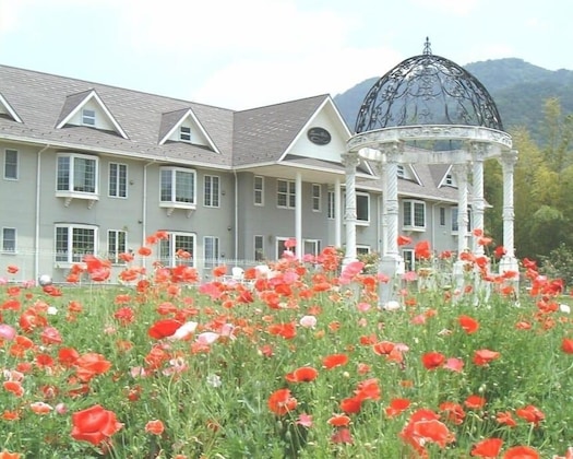 Gallery - Condominium Square Hills