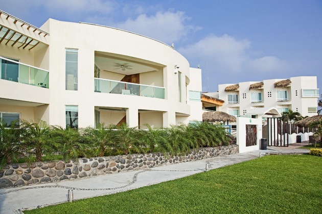 Gallery - Artisan Playa Esmeralda Family Beach Hotel
