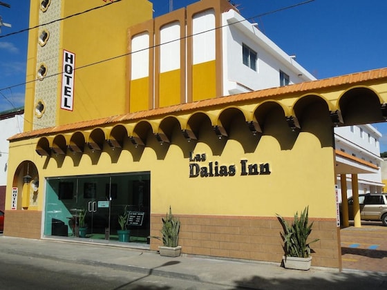 Gallery - Las Dalias Inn
