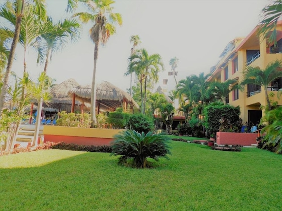 Gallery - Nautibeach Condos