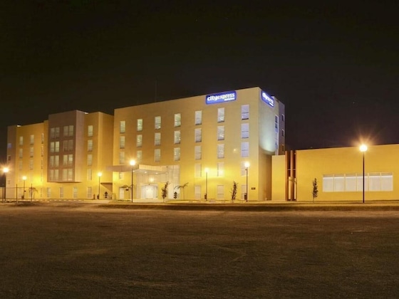 Gallery - City Express By Marriott Salina Cruz