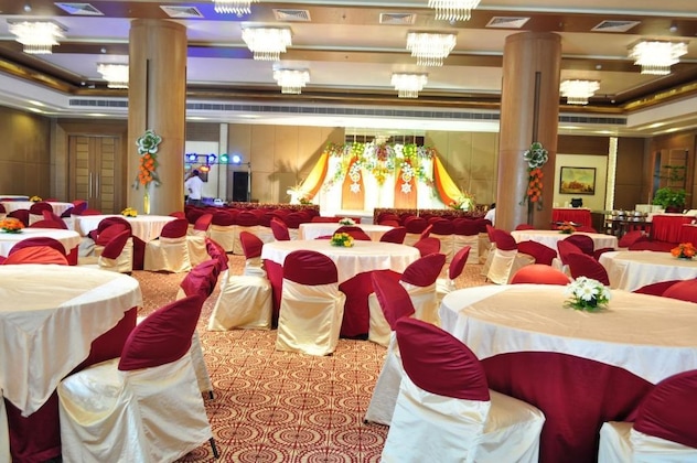 Gallery - The Grand Jbr