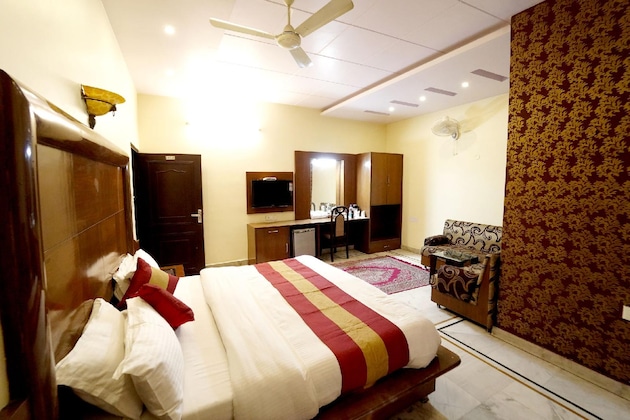Gallery - Hotel Roopa International