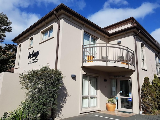 Gallery - De Lago Motel Apartments