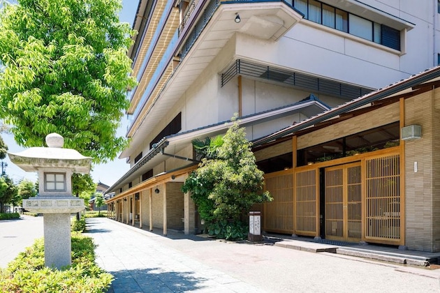 Gallery - Tachibana Shikitei