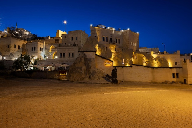 Gallery - Tafoni Houses Cave Hotel