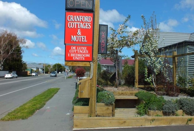 Gallery - Cranford Cottages And Motel