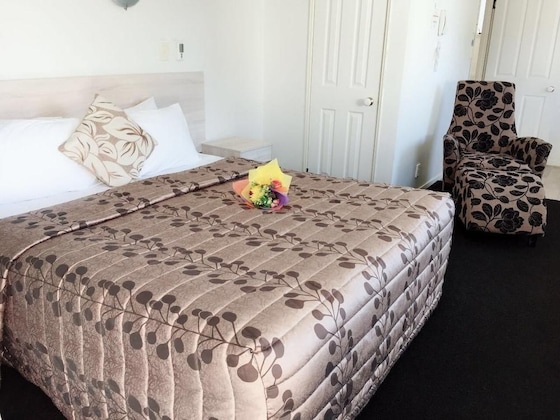 Gallery - Rose Court Motel