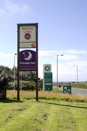 Gallery - Premier Inn Ayr Prestwick Airport