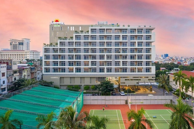 Gallery - Sunflower International Village