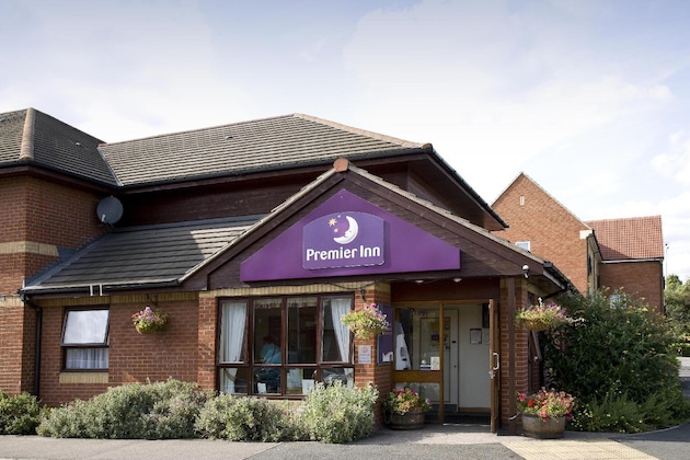 Gallery - Premier Inn Thurrock East