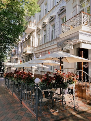 Gallery - Continental Hotel