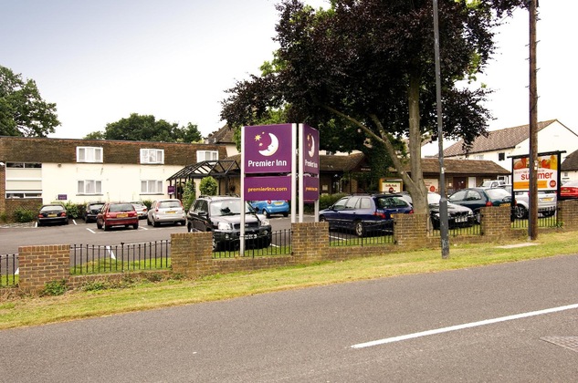 Gallery - Premier Inn Gatwick Crawley (Goff's Park)