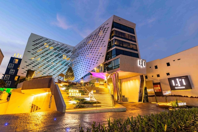 Gallery - Lit Bangkok Residence