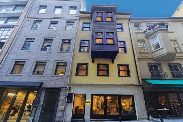 Gallery - Meroddi Galata Mansion