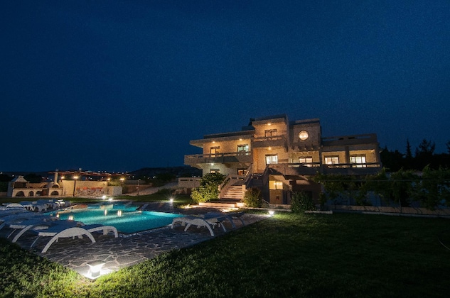 Gallery - Artemis Villa