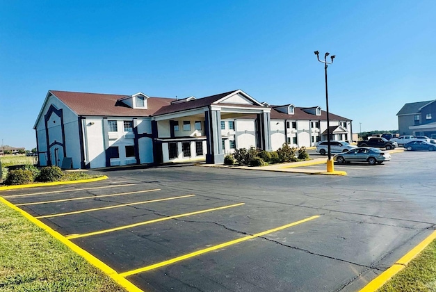 Gallery - Days Inn By Wyndham Shawnee
