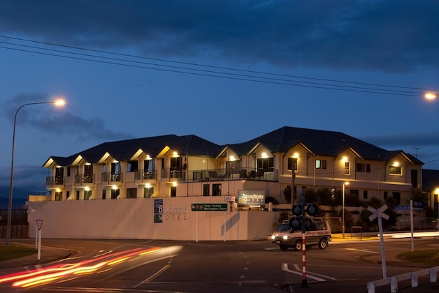Gallery - Broadway Motel