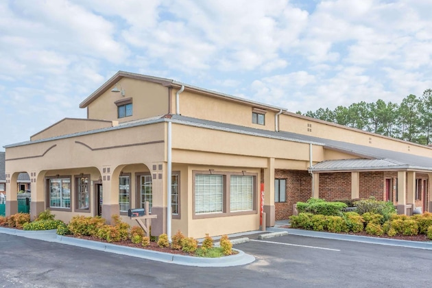 Gallery - Super 8 By Wyndham Santee