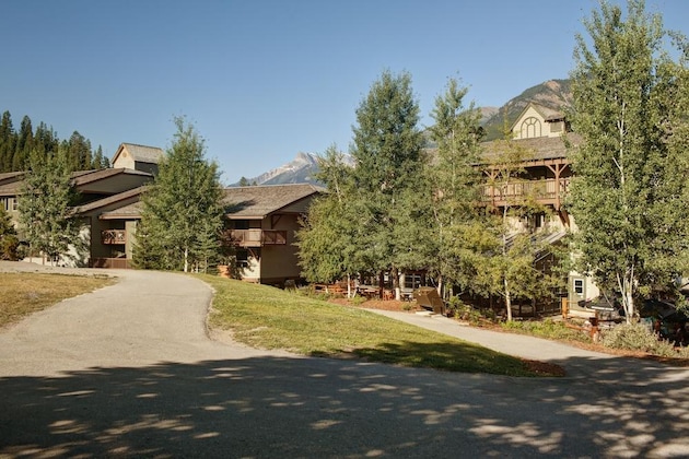 Gallery - The Approach Hotel