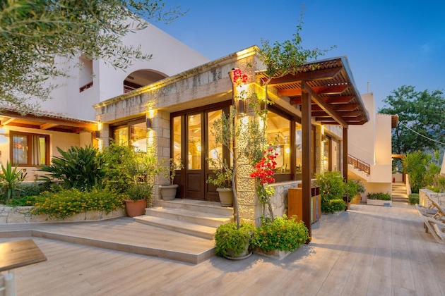 Gallery - Cactus Village
