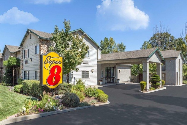 Gallery - Super 8 By Wyndham Willits